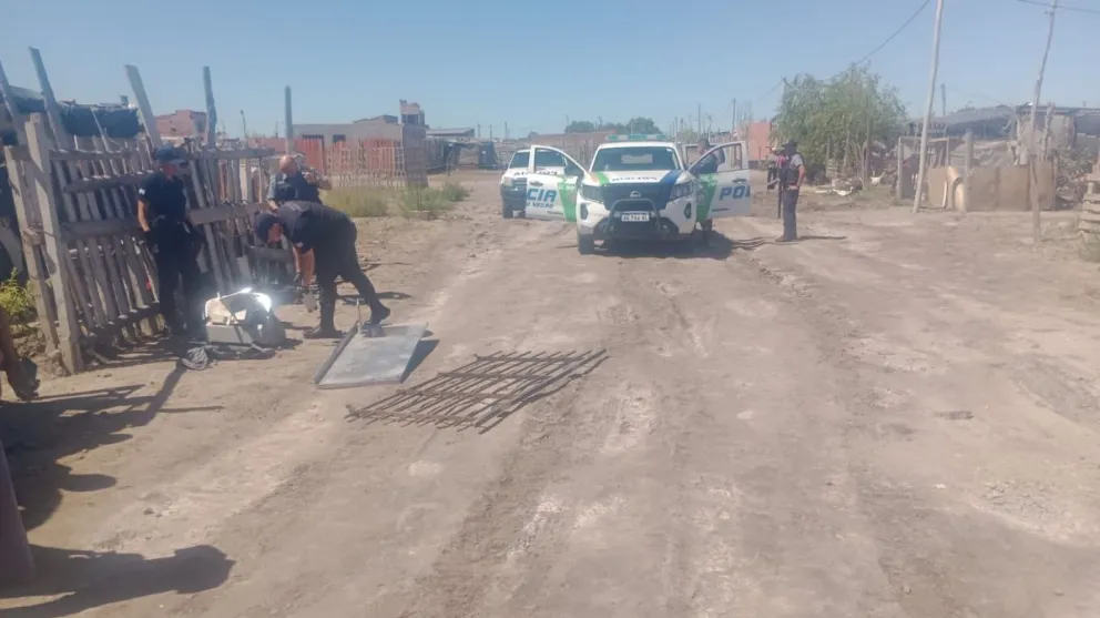 La causa fue caratulada como robo agravado en poblado y en banda.