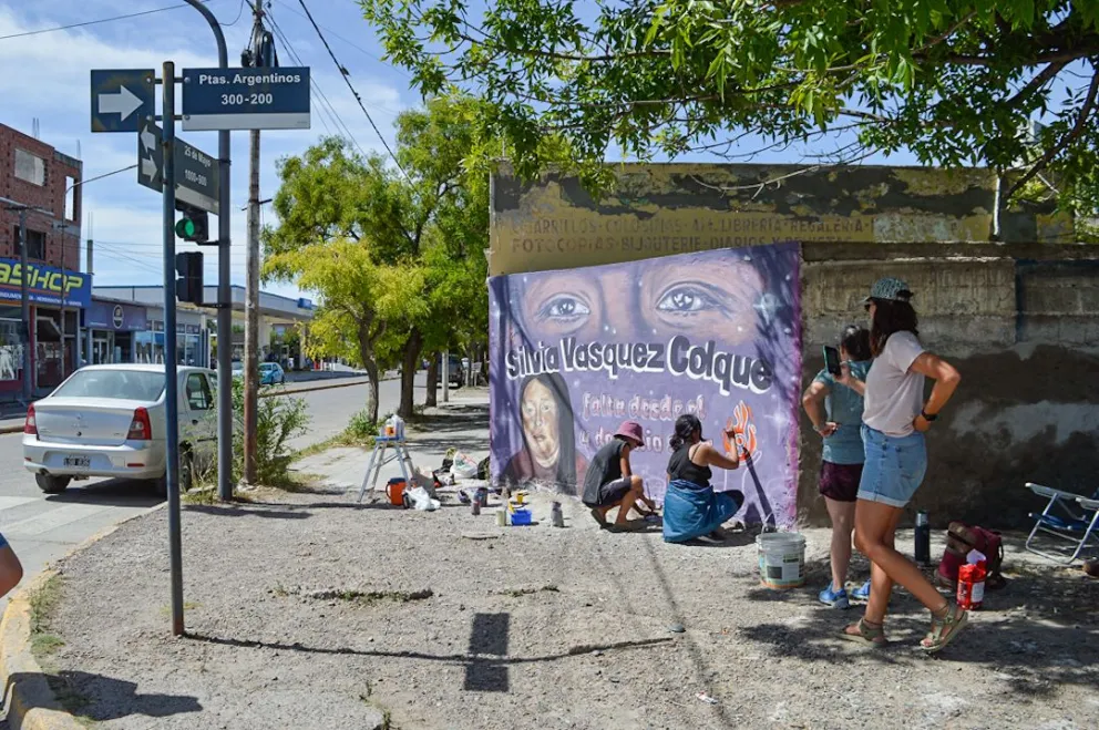 Los asesinatos de Yanina De Yuliis, Mabel Pérez, Karen Álvarez y Silvia Colque forman parte de una historia reciente atravesada por reclamos de justicia, movilización social y cambios en el abordaje de la violencia de género. Foto: Archivo. 