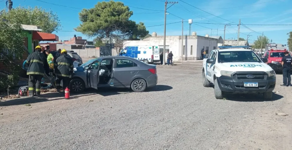 El conductor fue asistido por personal de Salud municipal. 