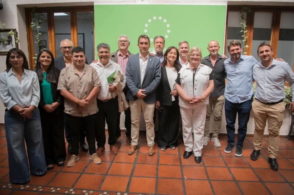 Reunión cumbre de intendentes en Viedma