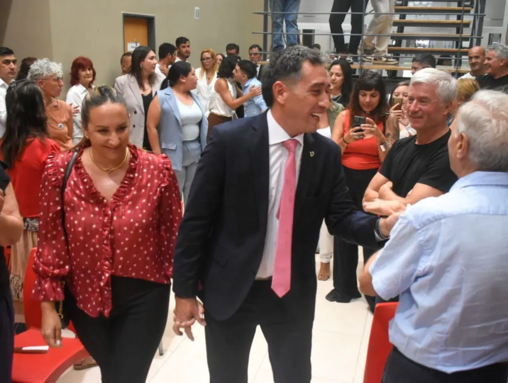 Castro al momento del arribo al edificio céntrico. Fotos Vanesa Schwemmler para NoticiasNet.