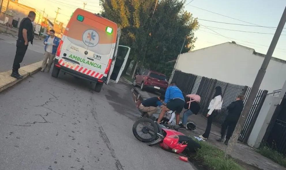La joven fue atendida por personal del Siarme. 