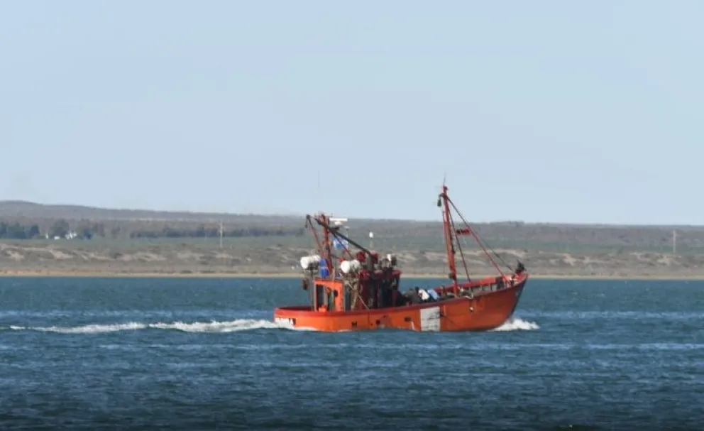 Última imagen del "Heleno A" captada por un vecino de San Antonio Oeste. Foto: Informativo Hoy. 
