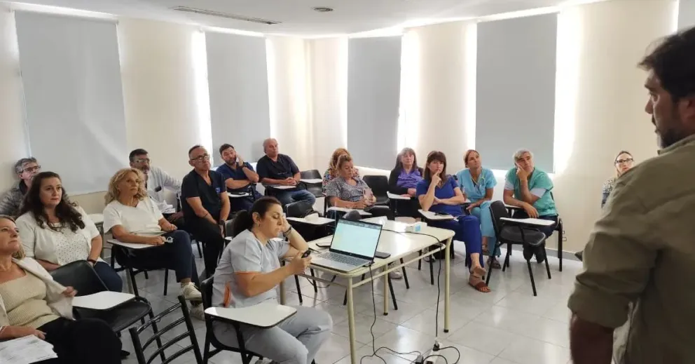 Buscan que médicos y enfermeros incorporen una tarea que hasta ahora muchos consideraban ajena.