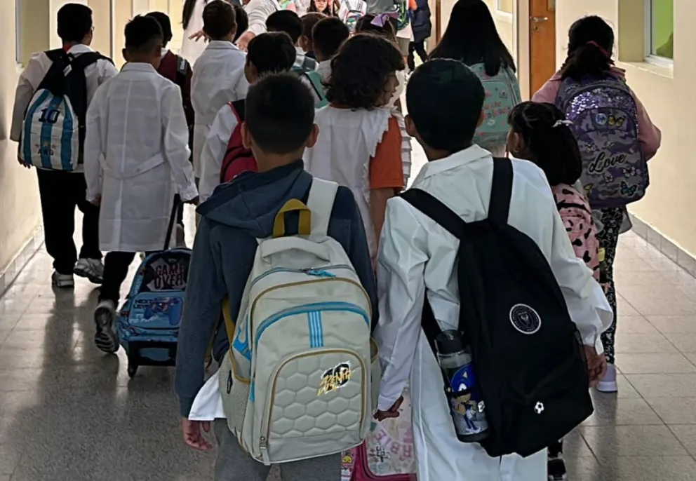 La provincia busca garantizar trayectorias educativas más flexibles y modernas.