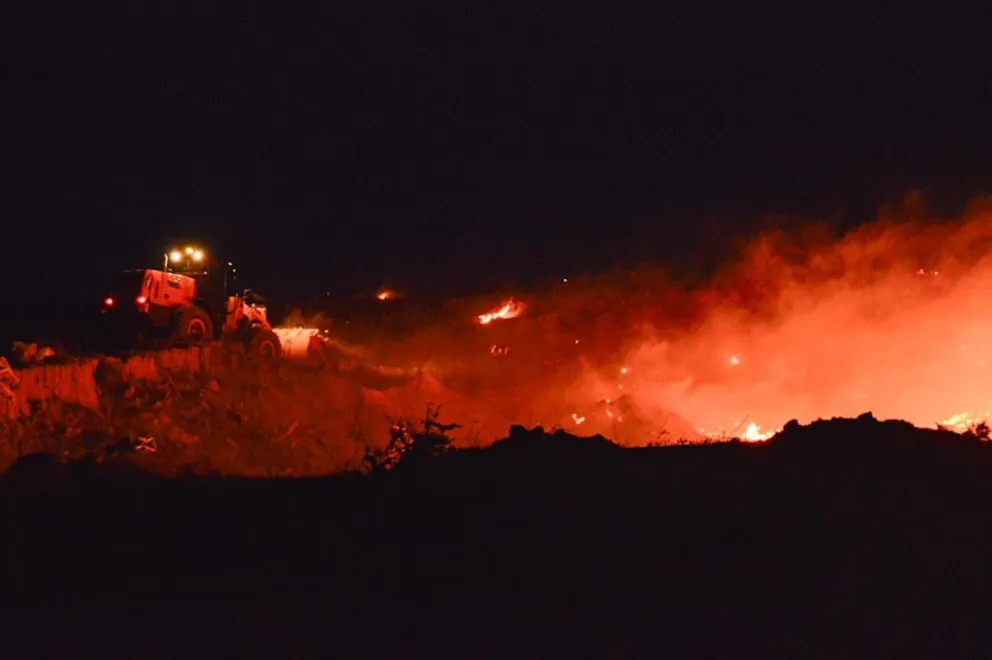 El domingo último las llamas tomaron todo el predio. 