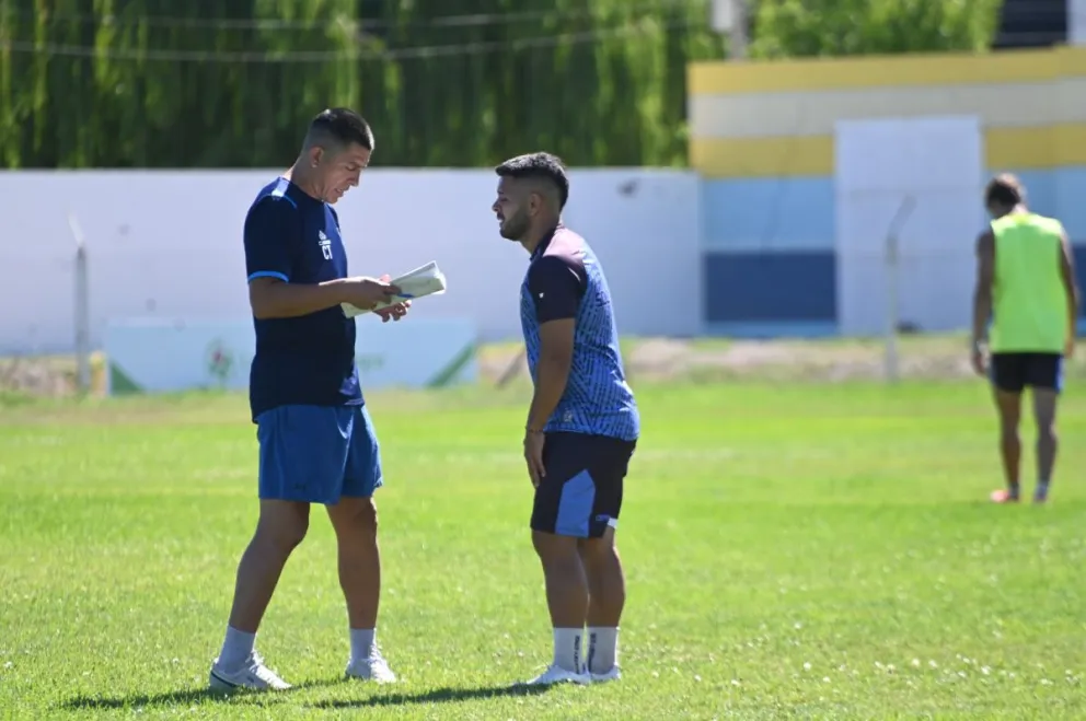 Sol de Mayo prepara el equipo para el debut. Foto: Prensa SDM.