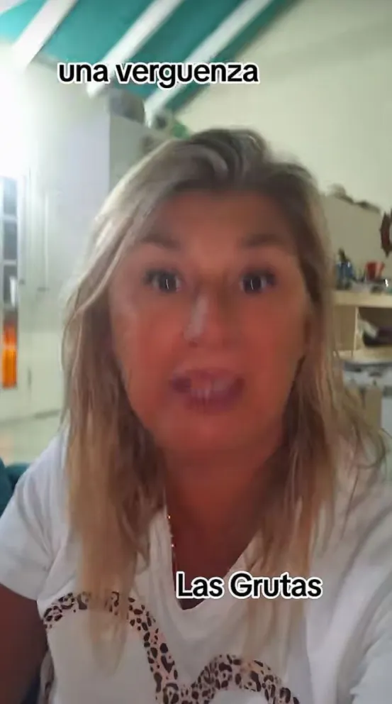 La propietaria relató como increpó a las turistas. 