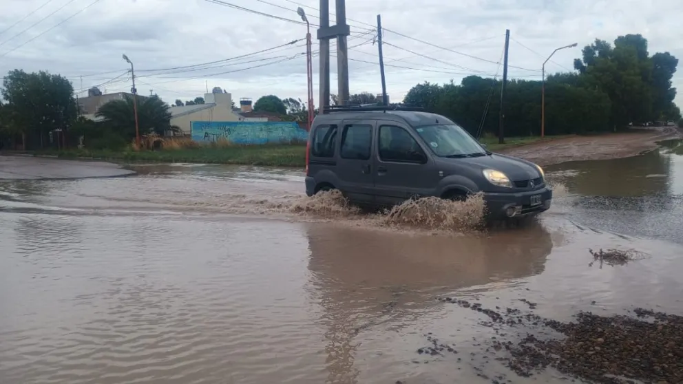 La lluvia generó complicaciones en diferentes sectores de la ciudad. 