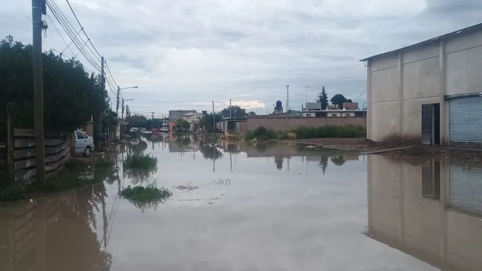 La capacidad de la ciudad para drenar lluvias concentradas en períodos muy breves. Fotos: Vanesa Schwemmler.