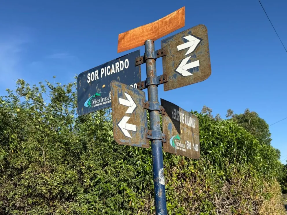 Vecindad de la calle Sor Picardo conmocionada. Foto NoticiasNet. 