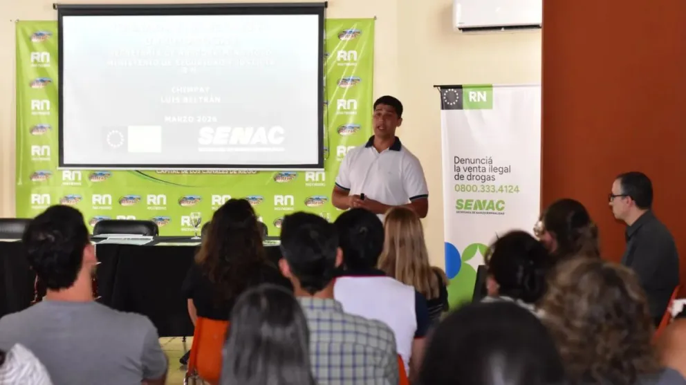 Río Negro sigue trabajando en su nuevo ciclo de charlas 0800-DROGAS