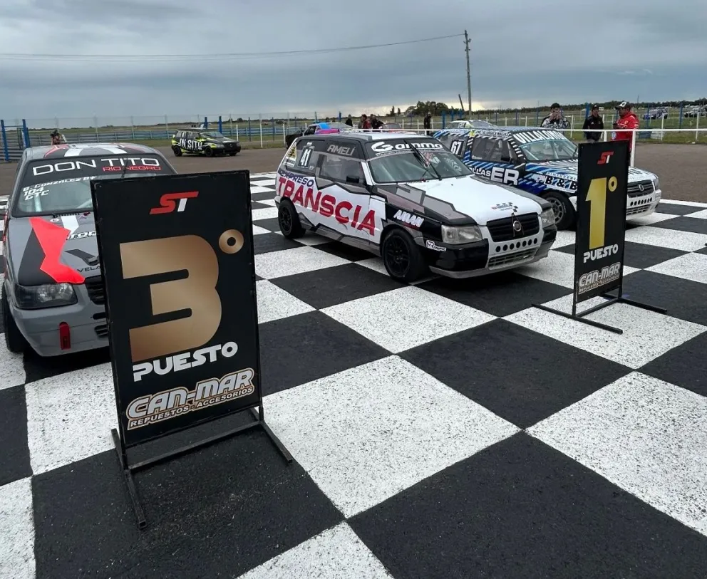 Los motores se escucharon en la capital rionegrina. Foto Superturismo. 