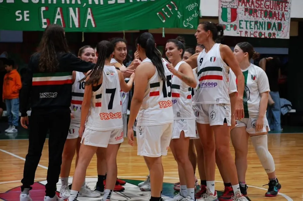 Arranque con el pie derecho para el "Depo". Fotos: Prensa Deportivo Patagones. 