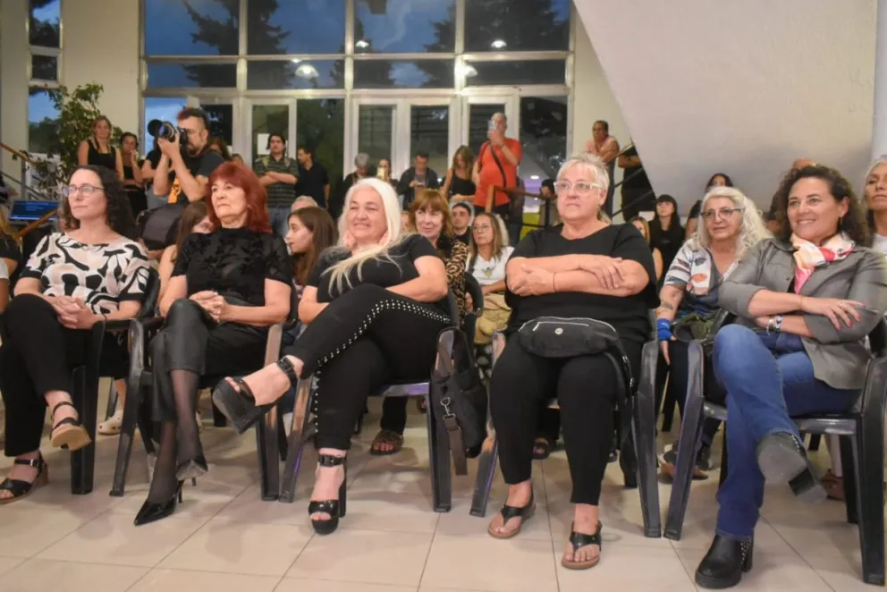 Acto en el Cetro Municipal de Cultura. Fotos Vanesa Schwemmler.