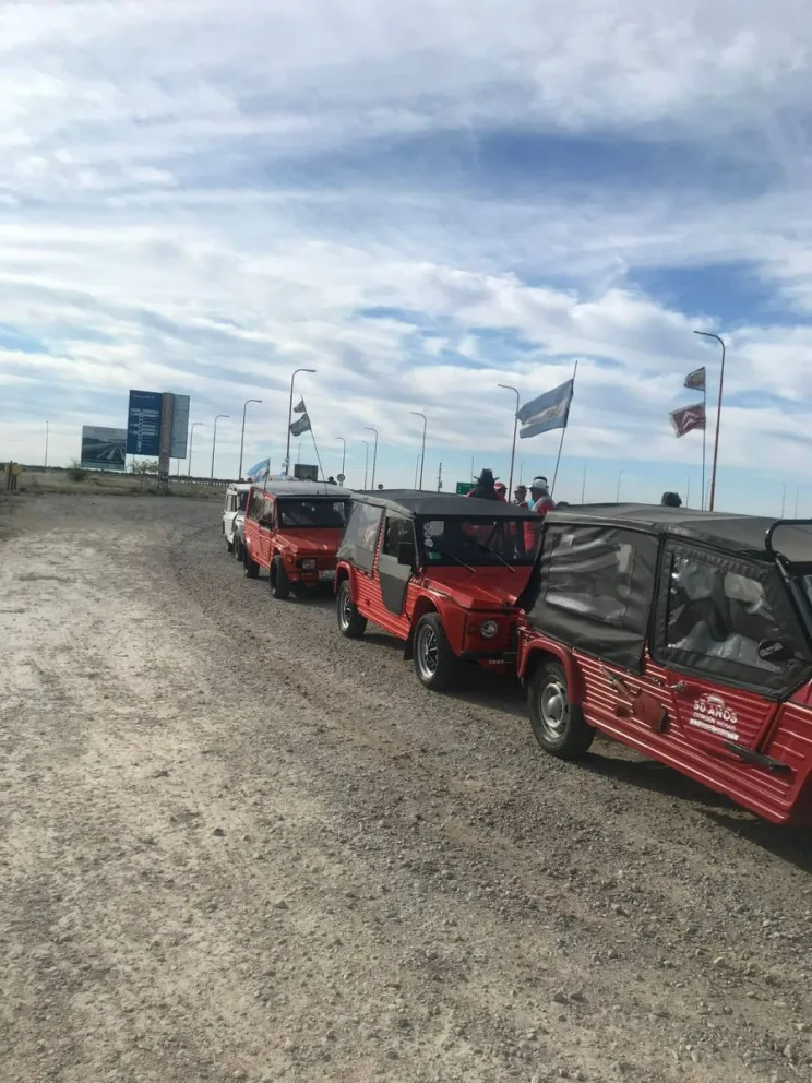 Fanáticos de Mehari recorrerán el Camino de la Costa durante el fin de semana largo. 
