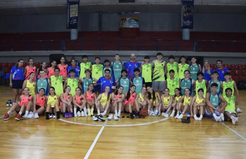 El básquet se pone a punto de cara a los Epade. Foto gentileza Río Negro deporte. 