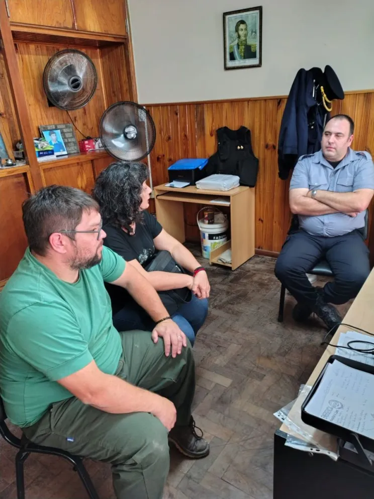 Encuentro con autoridades policiales.