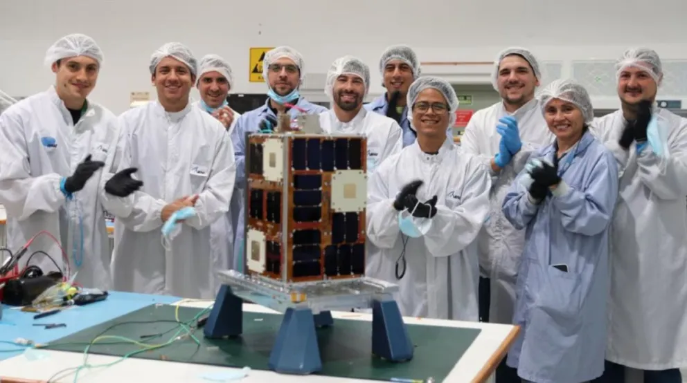 ATENEA es un CubeSat 12U, un satélite de dimensiones chicas.