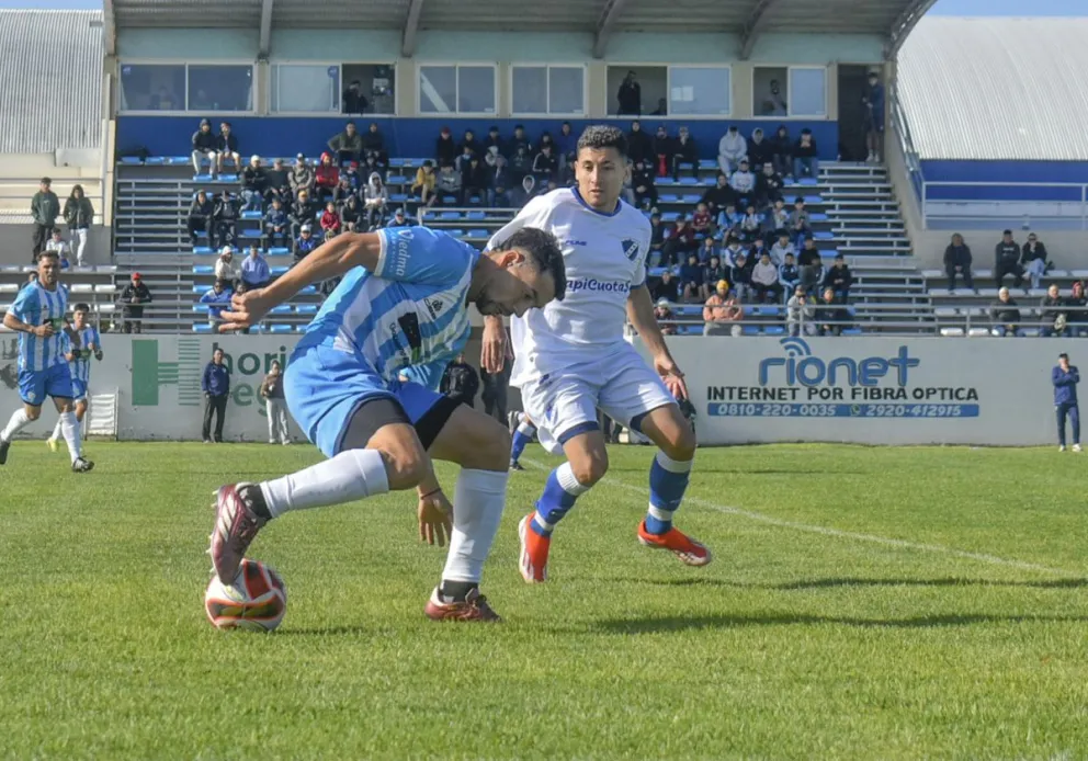 El equipo viedmense cosecha un triunfo y dos empates en el arranque del certamen. Fotos: Vanesa Schwemmler.