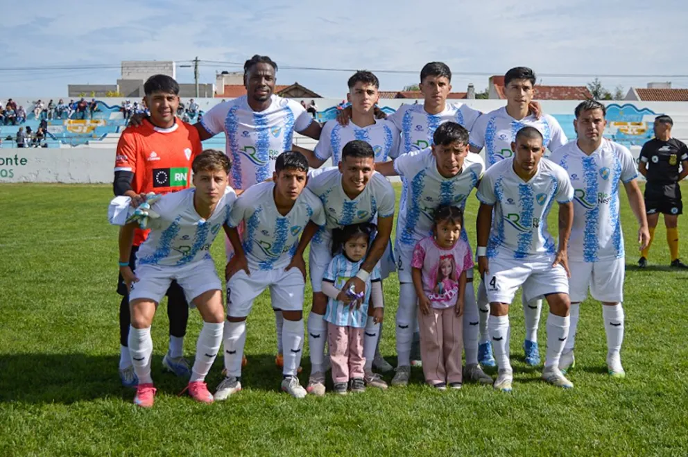 El conjunto viedmense sumó de a tres en su estreno en el certamen local de primera división ante su público. Foto: Archivo de NoticiasNet.