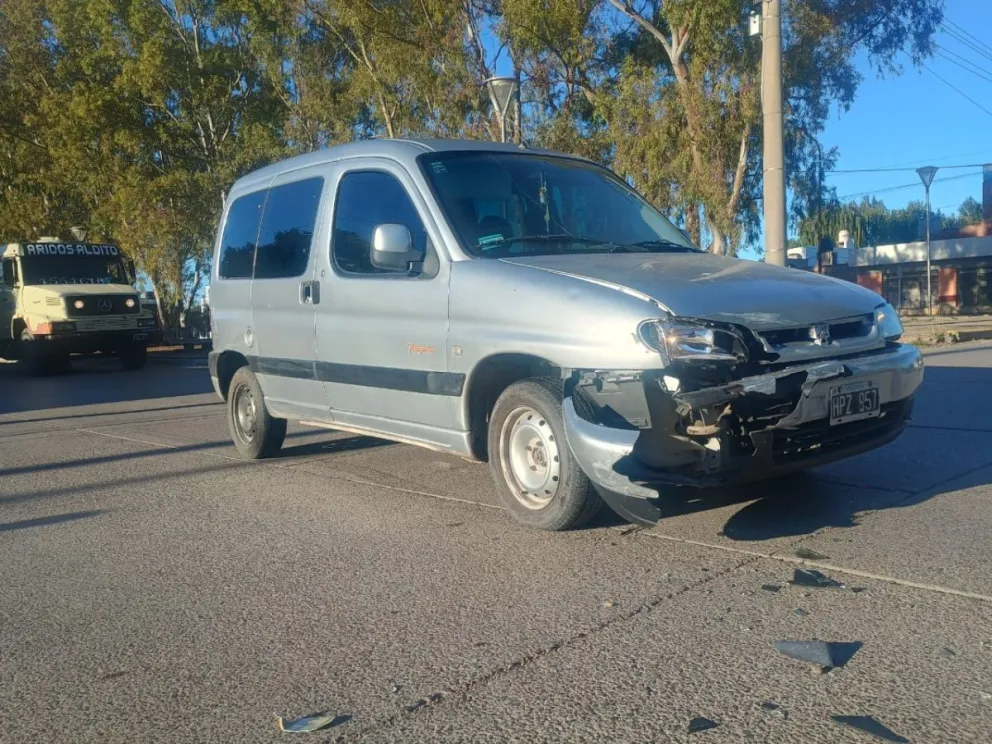 Tremendo accidente en Boulevard Contín y Jofré. Fotos NoticiasNet. 