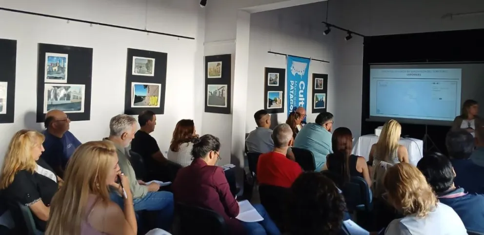 El encuentro se desarrolló en la Casa de la Cultura, en Carmen de Patagones. 