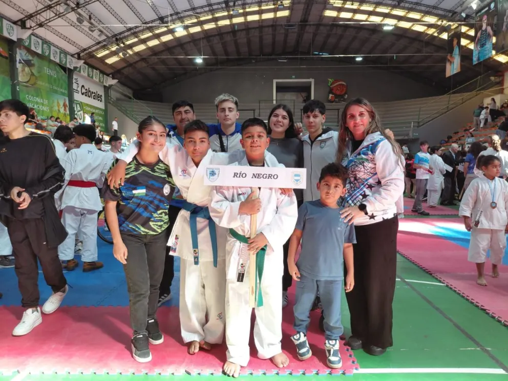 Delegación rionegrina en Mar del Plata. 