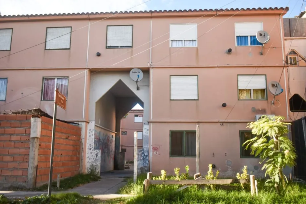 1016 Viviendas y un nuevo hecho policial. Fotos NoticiasNet. 