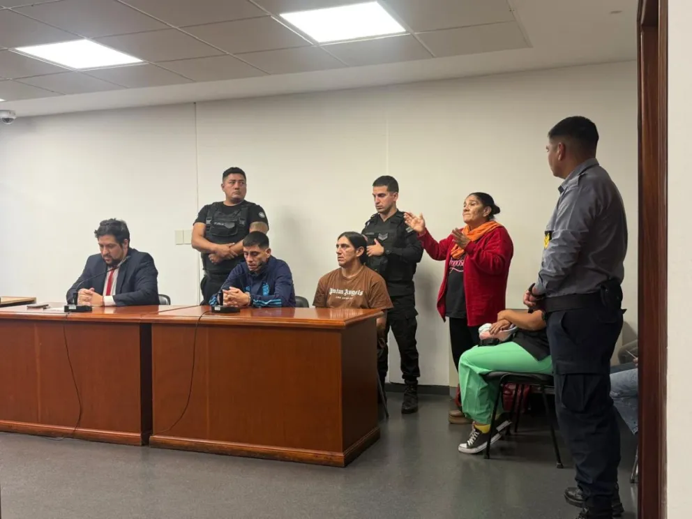 Inesperado final con el pedido de tomar la palabra de la mamá de los imputados. Fotos NoticiasNet. 