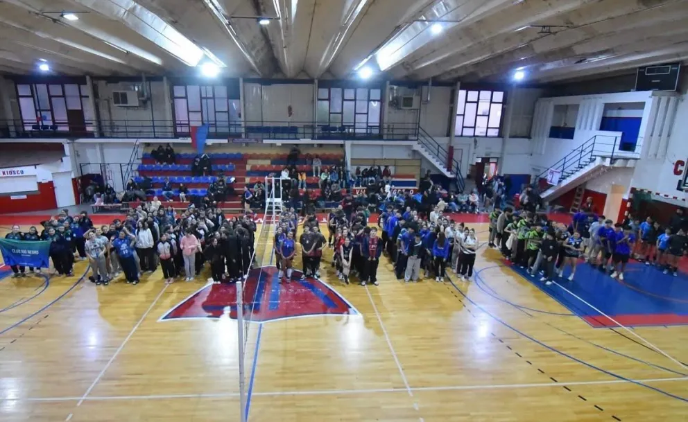 Viedma se moviliza por el vóley. Foto gentileza Villa Congreso. 