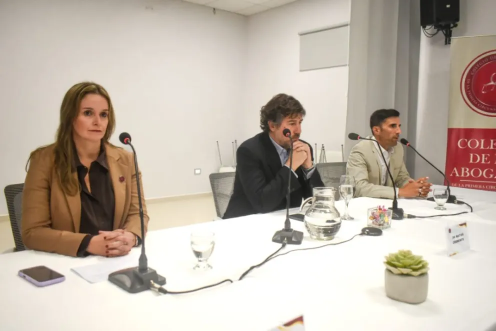 Verónica Arizcuren, Matías Cremonte y Gastón Suracce, durante la jornada. Foto: Vanesa Schwemmler.