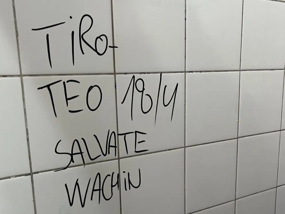 Los escritos aparecieron en las redes sociales. 