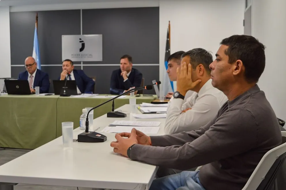 Jorge Antonio Bustos, el policía denunciado por abuso en la Comisaría 34, fue encontrado culpable y ahora deberá esperar su pena. Foto NoticiasNet. 