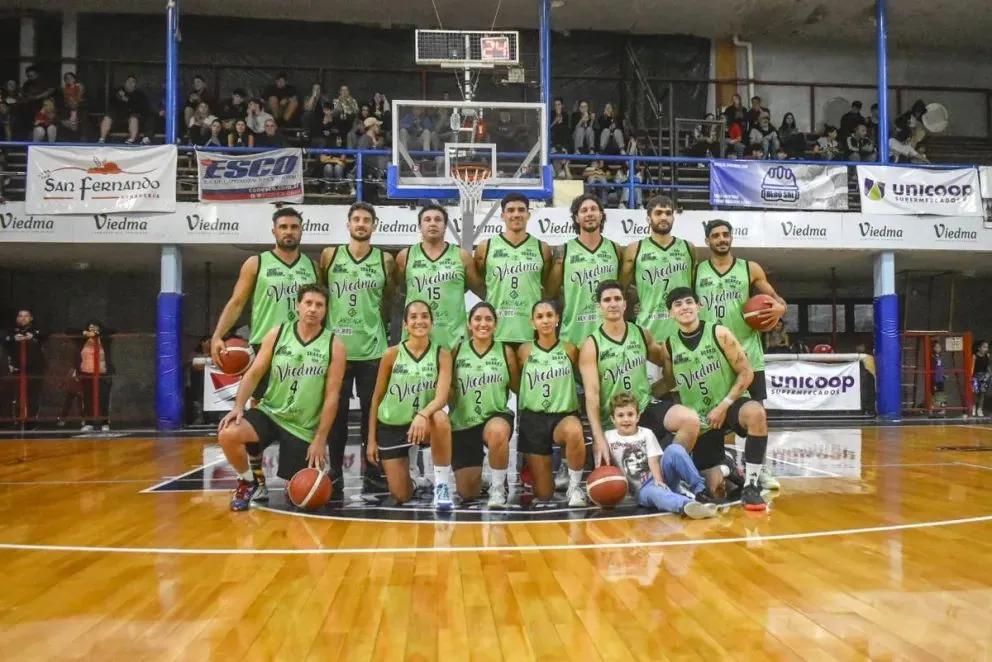Las inundaciones en Bahía Blanca fue un factor de confraternidad. Foto archivo.