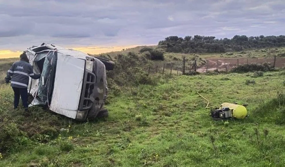 Investigan las causas de un vuelco con un fallecido. 