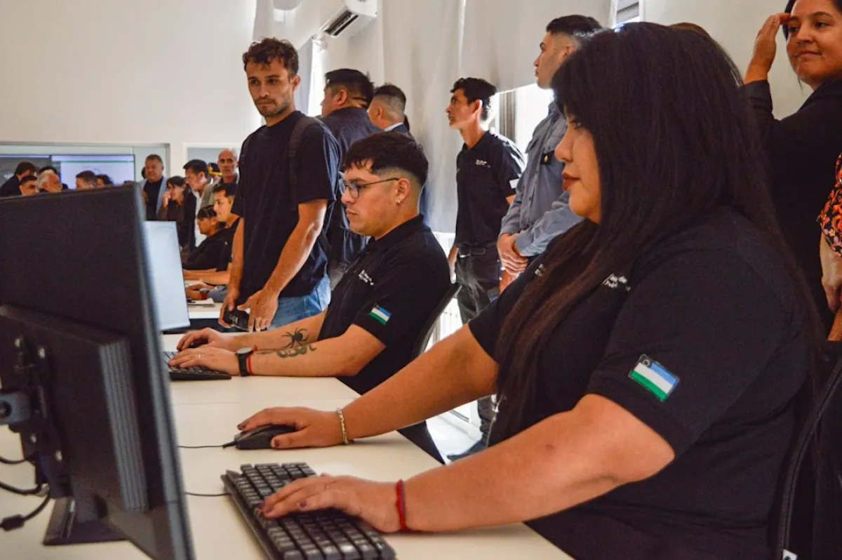 <b>Inteligencia Artificial</b> al servicio de la prevención: cómo funcionará el nuevo Anillo Digital thumbnail