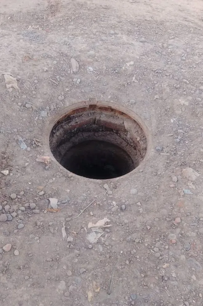 Un verdadero peligro en el barrio Álvarez Guerrero. Foto gentileza.