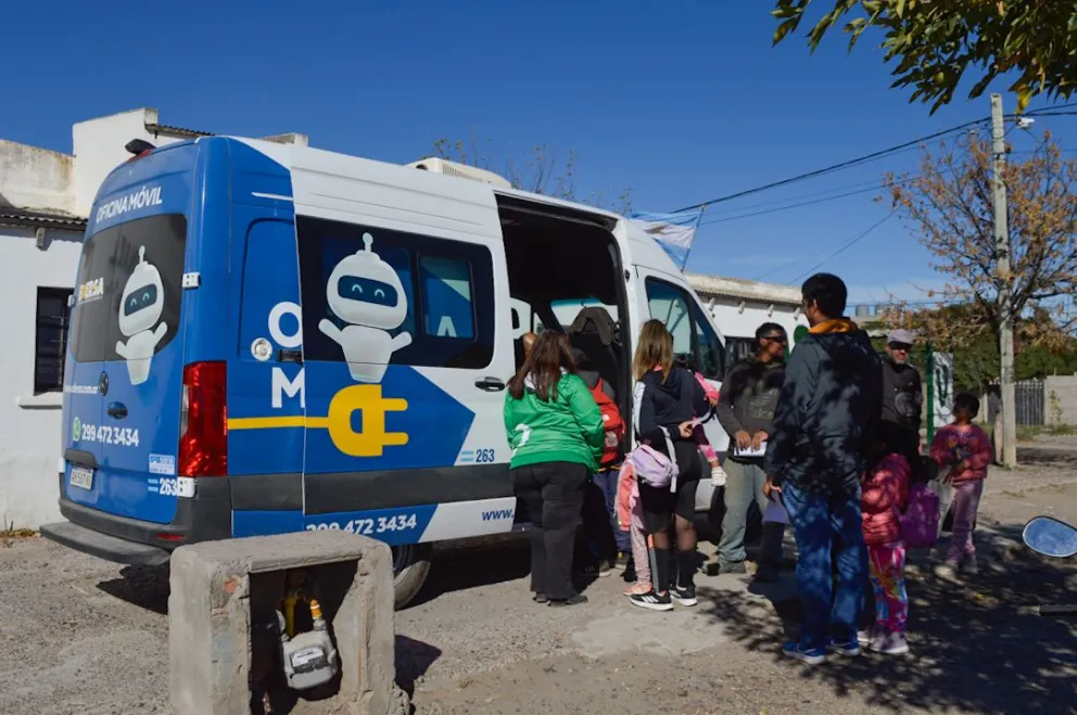 Punto móvil de la empresa Edersa. Fotos Emanuel Mirenghi / NoticiasNet. 