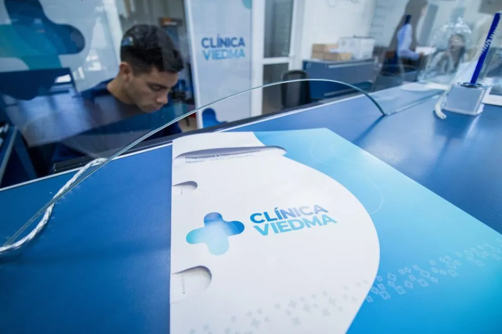 Analizó el camino hacia la autonomía sanitaria de la capital provincial.