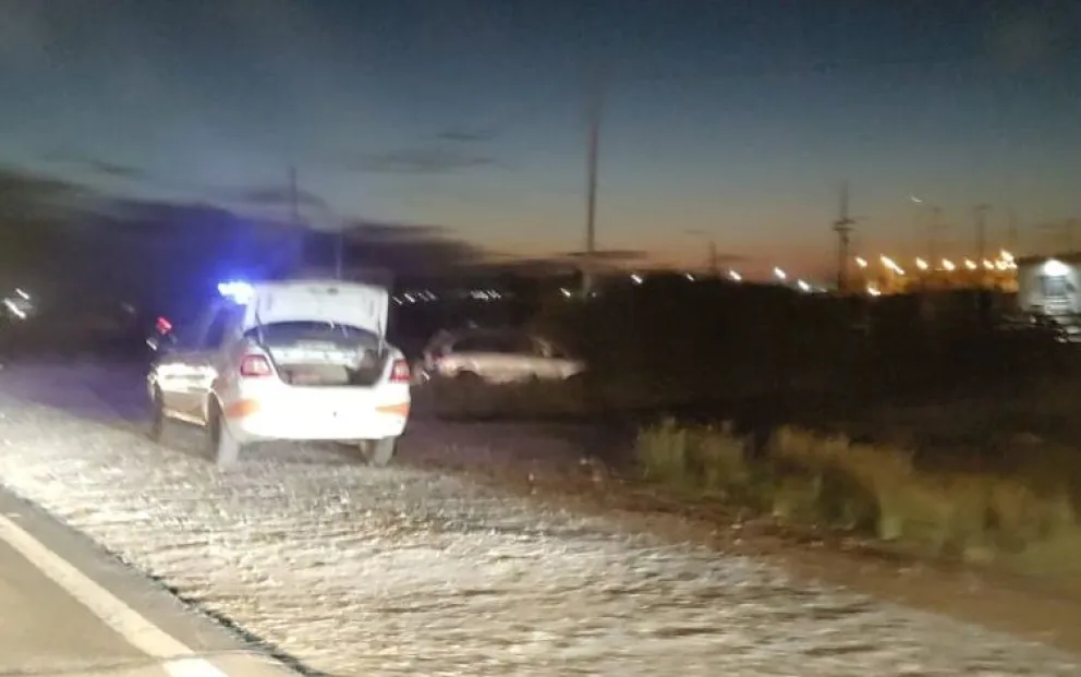 Choque en la Ruta 3 por una imprudente maniobra. 
