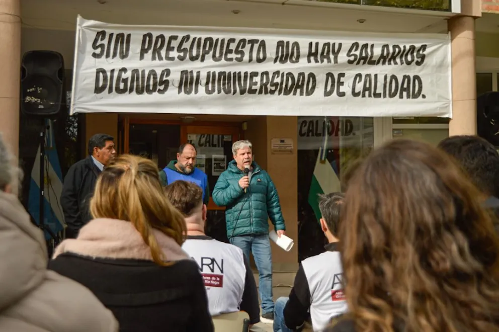 El evento cerró con un llamado a la acción para "fortalecer la defensa" de la universidad pública - Fotos Emanuel Mirenghi para NoticiasNet.