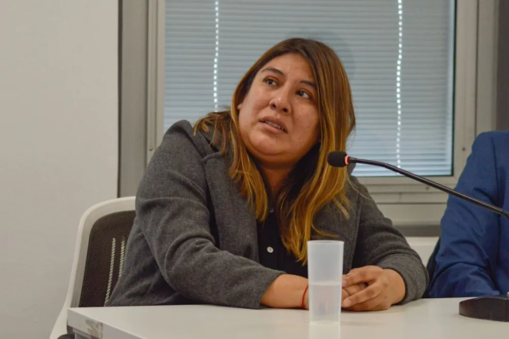 El dolor de Patricia Torres que perdió a su hija de seis años por impericia de una médica pediátrica en Viedma. Ella pidió hablar a modo de desahogo, tras el acuerdo de una suspensión de juicio a prueba. Fotos NoticiasNet. 