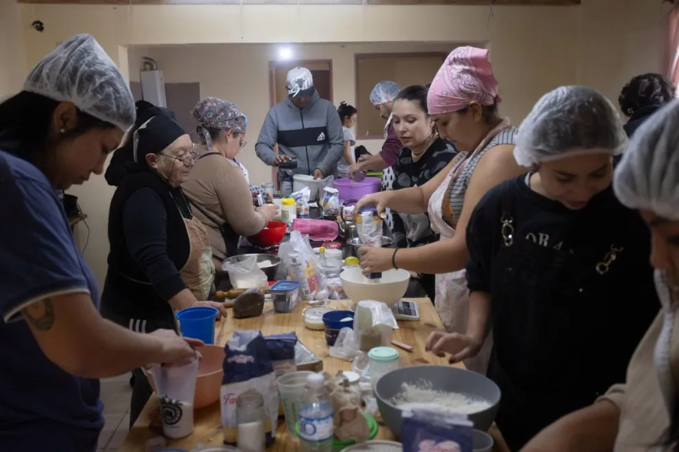Las propuestas se desarrollan en barrios de la ciudad y en El Cóndor, con cursos vinculados a gastronomía, estética, construcción, tecnología y servicios.  Foto: Gentilieza.