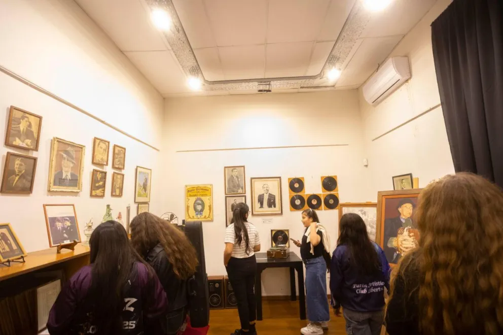 La programación especial incluirá herramientas digitales, accesibilidad para personas con discapacidad visual y proyectos de alcance nacional. Foto: Municipalidad de Viedma.