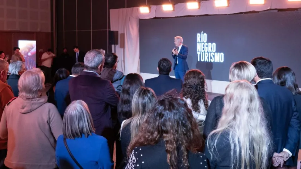 El director ejecutivo argumentó que la intención de la agencia es ir "segmentando el mensaje" según el público. Foto: Gobierno de Río Negro.