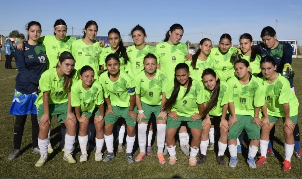 El fútbol femenino, una de las disciplinas que debutó el lunes. Foto Gobierno de Río Negro.