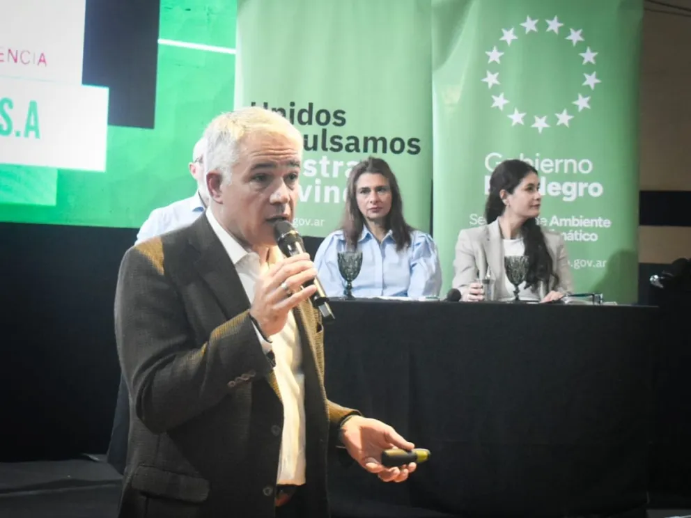 Audiencia pública por el proyecto de gasoducto en San Antonio Oeste. Fotos Vanesa Schwemmler para NoticiasNet. 