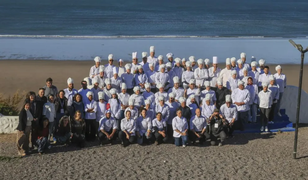 A través de un trabajo conjunto entre científicos y el área de Pesca, se expuso el valor estratégico, la historia y la identidad culinaria de nuestras especies marinas. Fotos: Gobierno de Río Negro.