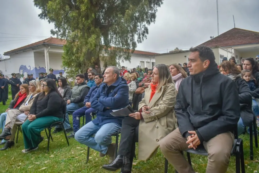 Referentes políticos y sanitarios coincidieron en destacar el rol fundamental que cumple el Servicio de Internación Domiciliaria y Cuidados Paliativos, considerado un modelo de atención humanizada. Fotos: Vanesa Schwemmler para NoticiasNet.